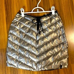 Rudsak metallic silver skirt size M brand new